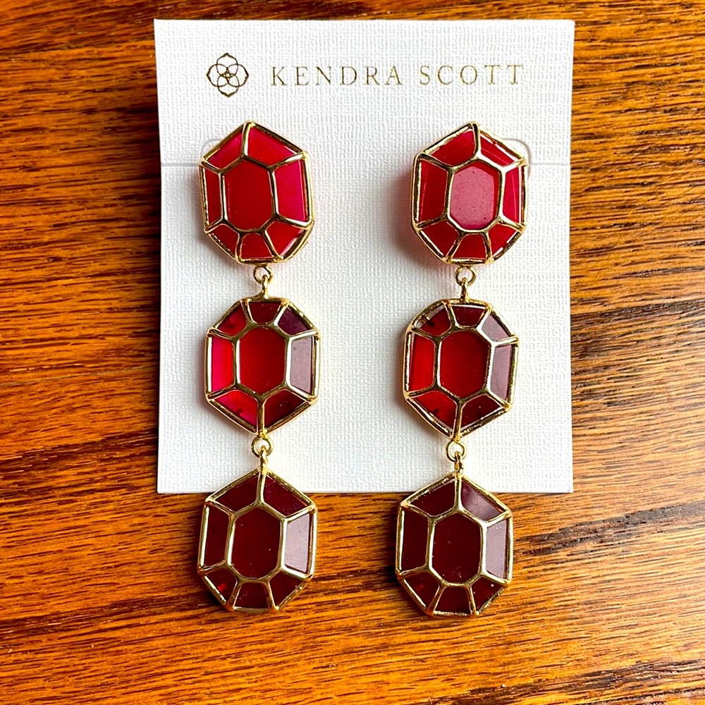 UFT ❤️ 💖 Maxine vintage earrings in 3 shades of red Morgan stones